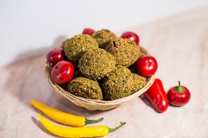 Falafel <img src="http://falafelzudi.pl/wp-content/uploads/2020/08/gluten3.png" alt="Tekst alternatywny">